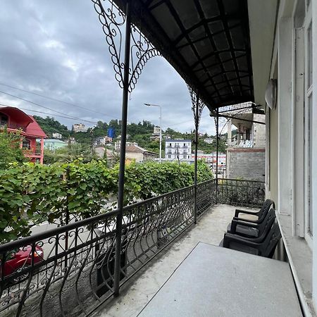 Medea'S Guest House Batumi Exterior photo